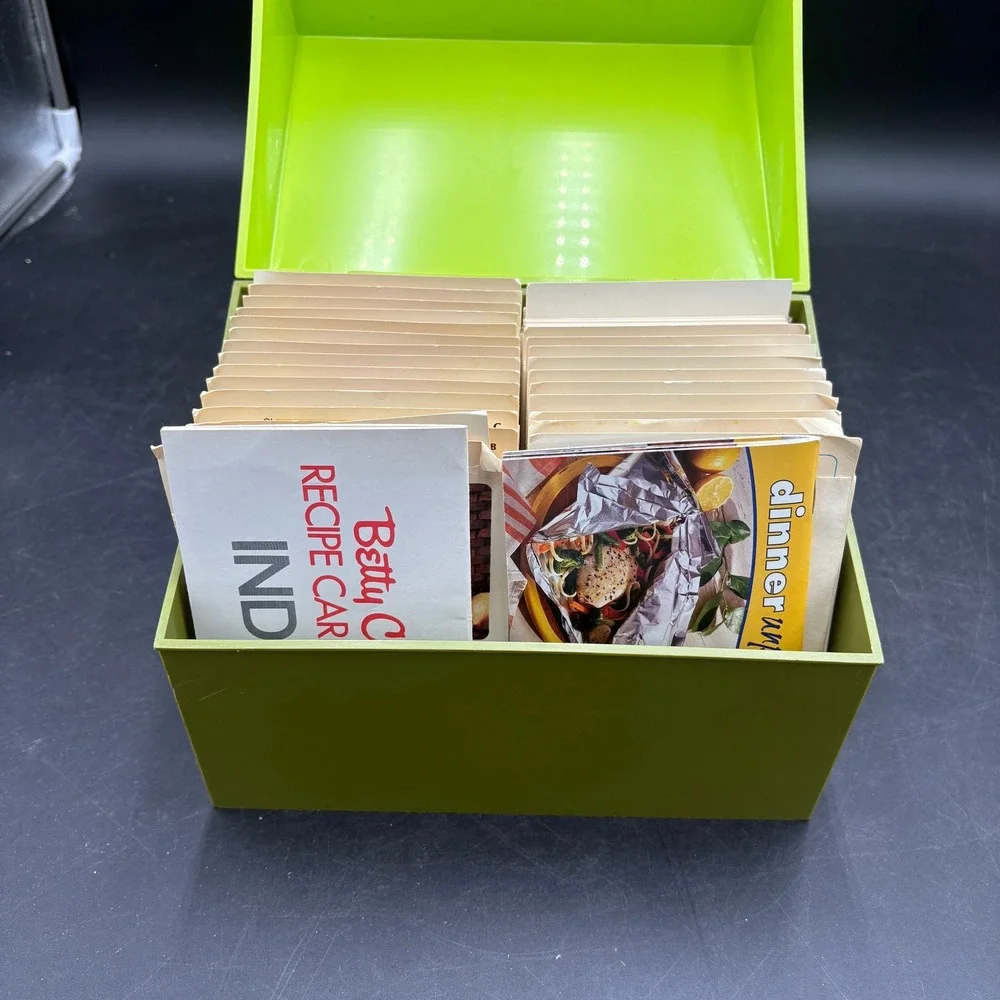 Vtg MCM Betty Crocker Recipe Card Library Avocado Green Box 1971 Decor